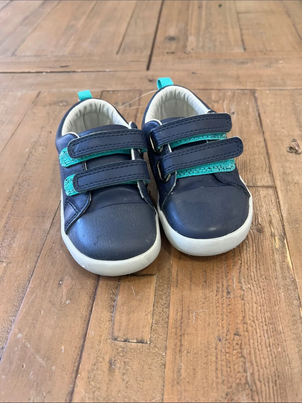 Ten little navy leather hook and loop sneakers little kids size 7